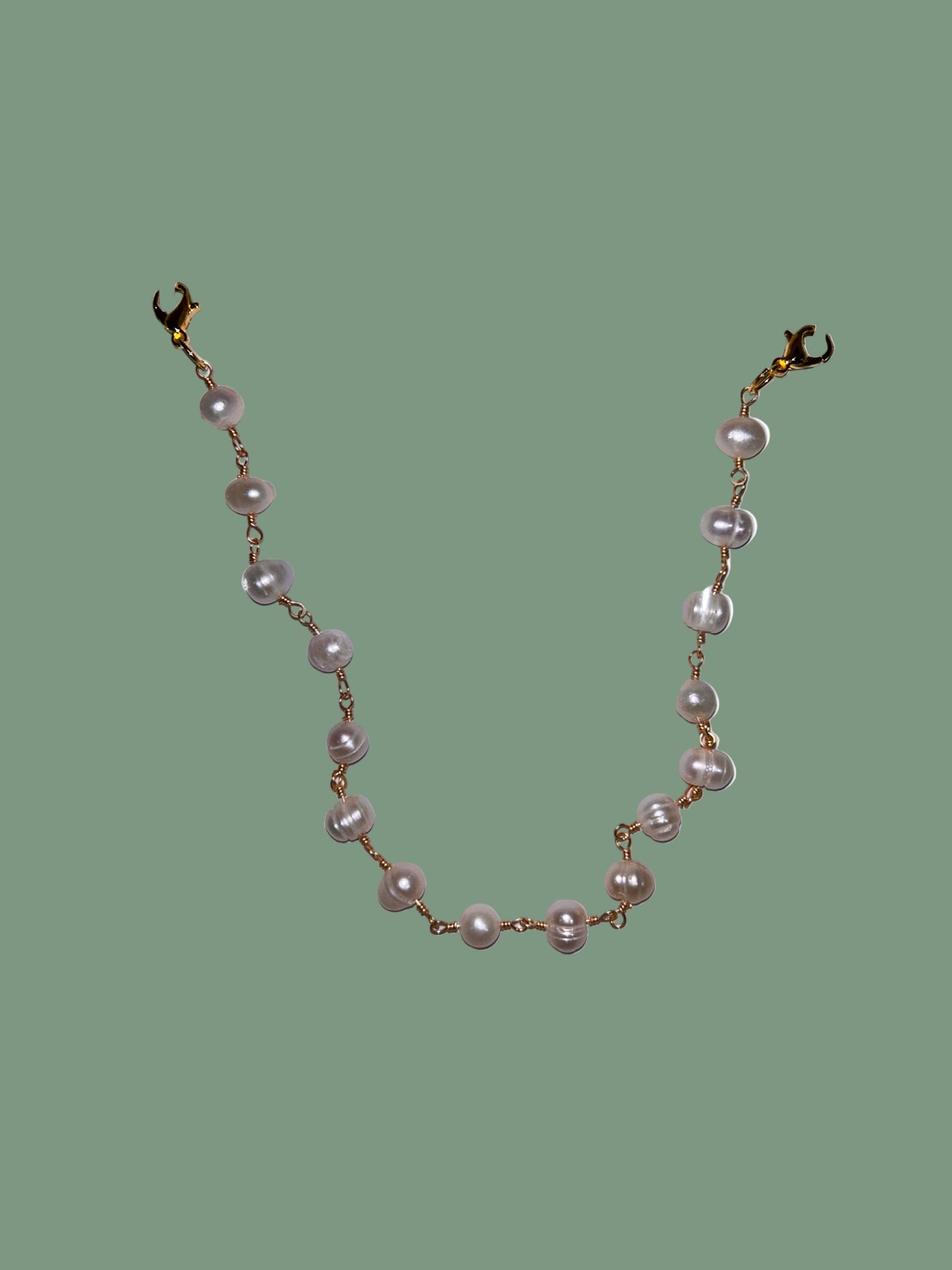 Hat Chain in Cultured Pearl and Gold