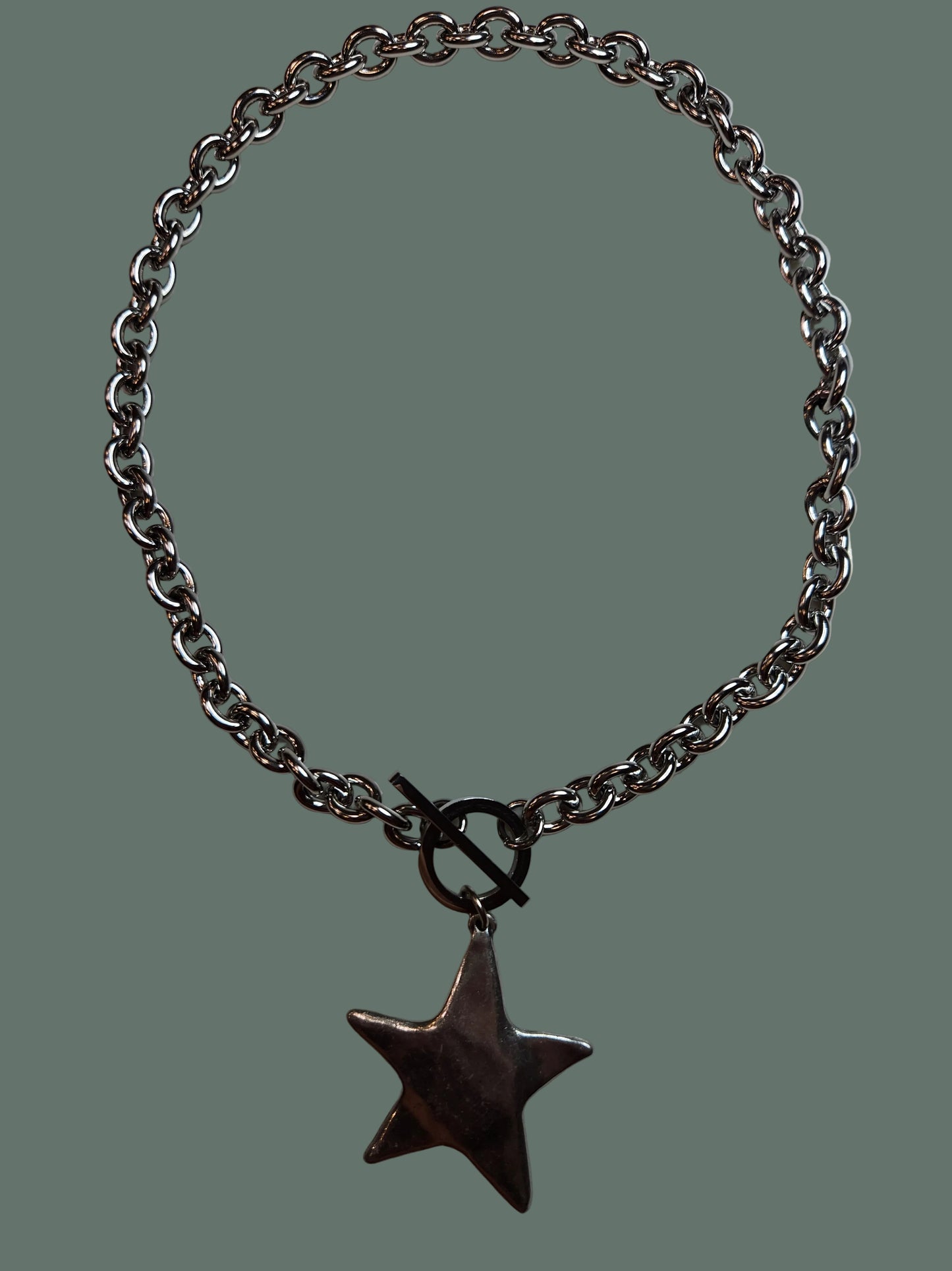 Star Chunky Toggle Pendant Necklace