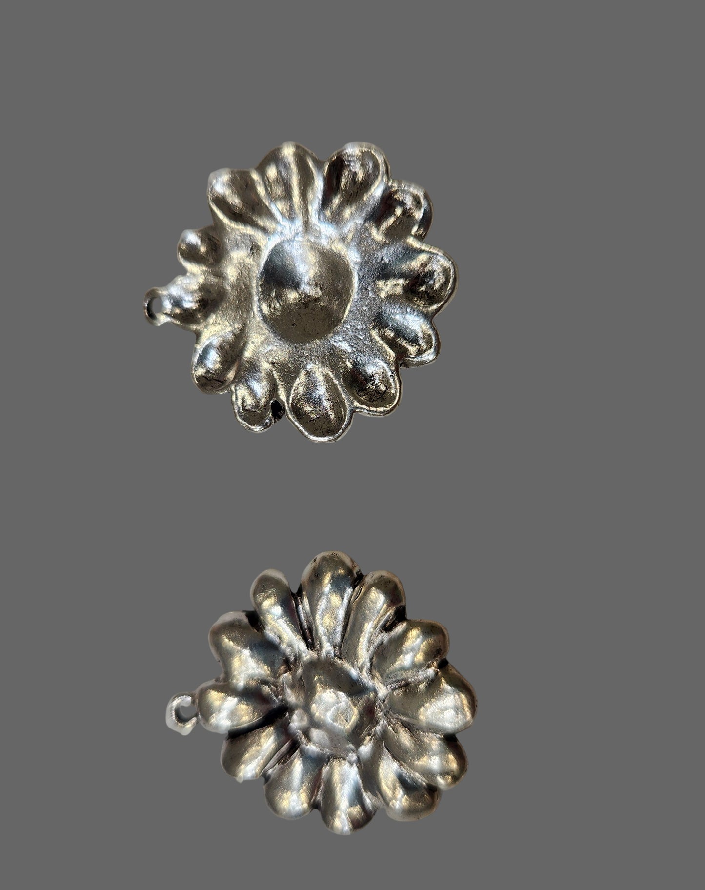 Daisy Pendant