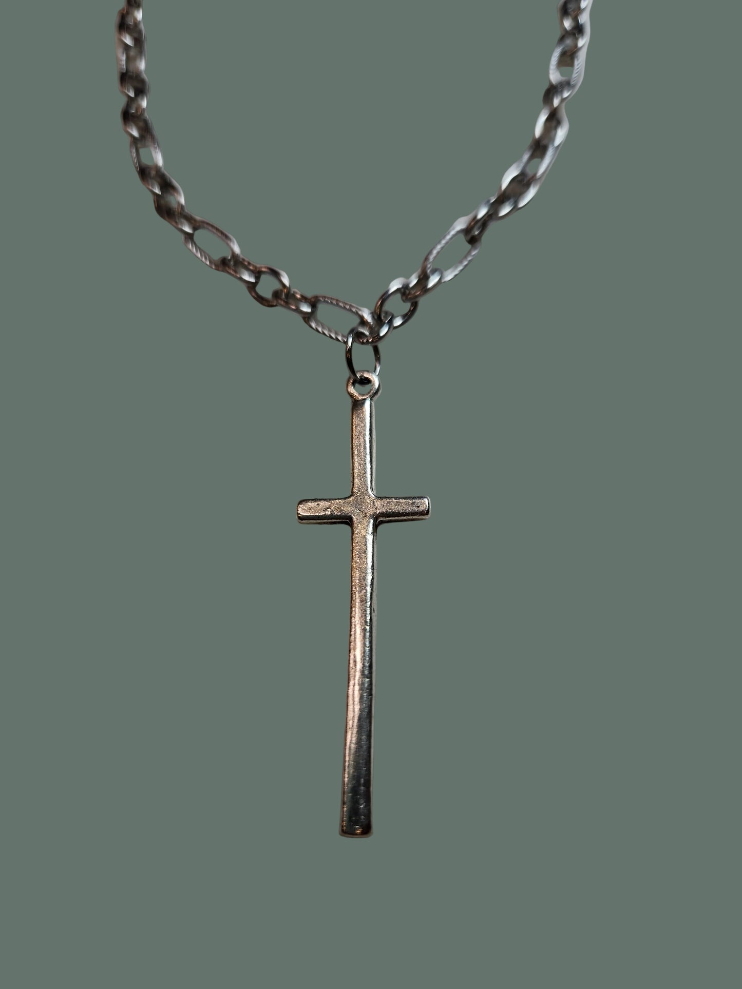 Cross Elongated Skinny/Alternating Link Necklace